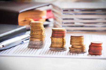 外盘期货与现货价格对比分析